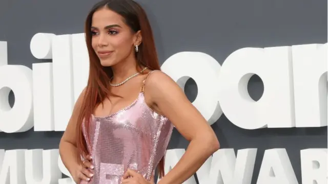 Anitta durante premiação nos EUA