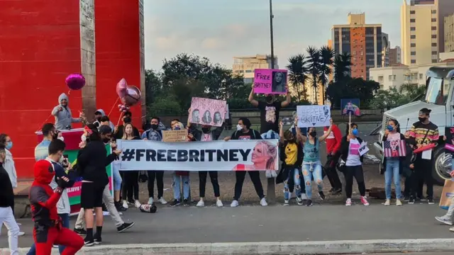 Protesto Free Britney na avenida Paulista, em São Paulo