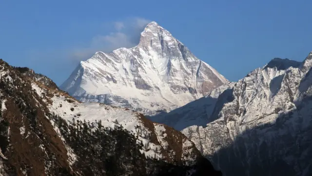 Nanda Devi, montanha no Estado de Uttarakhand, Índia