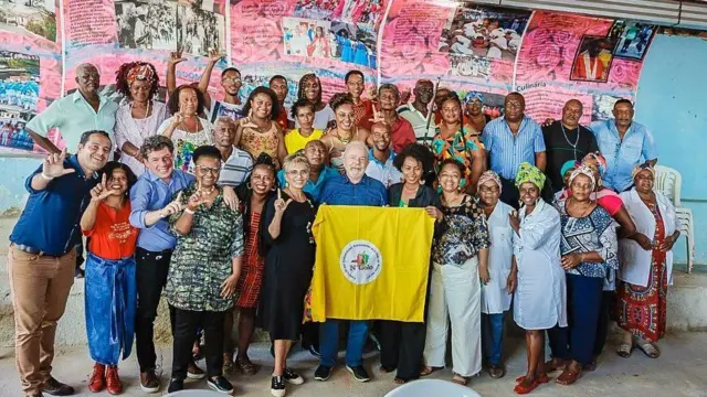 Lula em visita ao quilombo Arturos, em Contagem, Minas Gerais