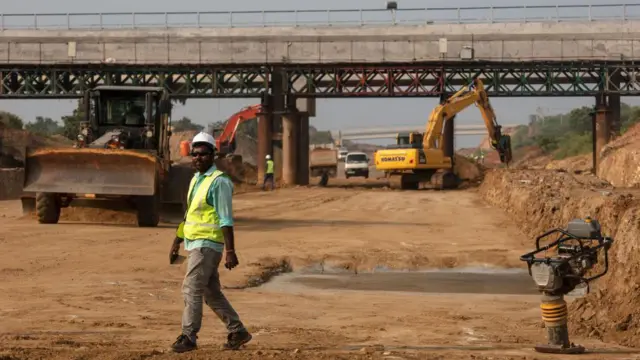 Obra no Sri Lanka financiada pela Nova Rota da Seda da China em 2018