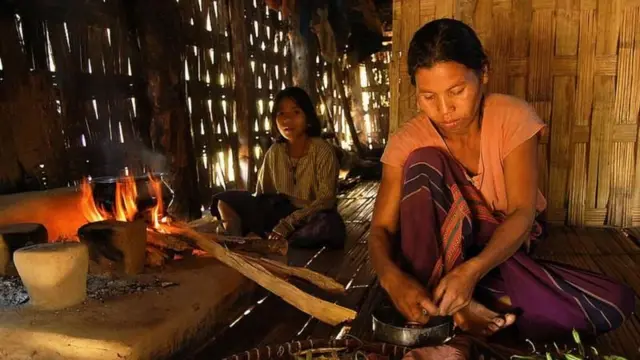 বাংলাদেশের সংবিধান  ও আইনে বিভিন্ন জাতিগোষ্ঠীর সদস্যদের আদিবাসী নয়, বরং ক্ষুদ্র নৃগোষ্ঠী হিসাবে বর্ণনা করা হয়েছে