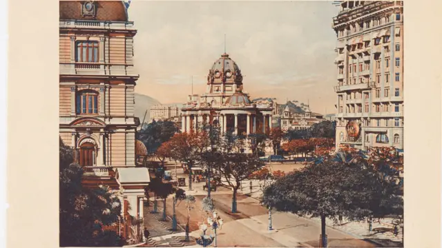 O Palácio Monroe foi projetado e construído pelo engenheiro Souza Aguiar a pedido do presidente do Rodrigues Alves para a Exposição Universal de 1904