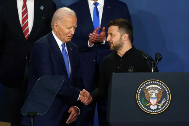 Biden e Zelensky