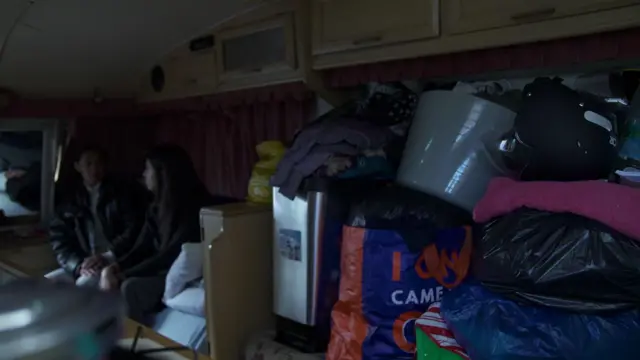 interior do trailer da Célia