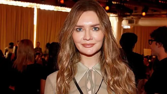 Anna Delvey em um desfile durante a Semana de Moda de Nova York, em 11 de setembro de 2024.