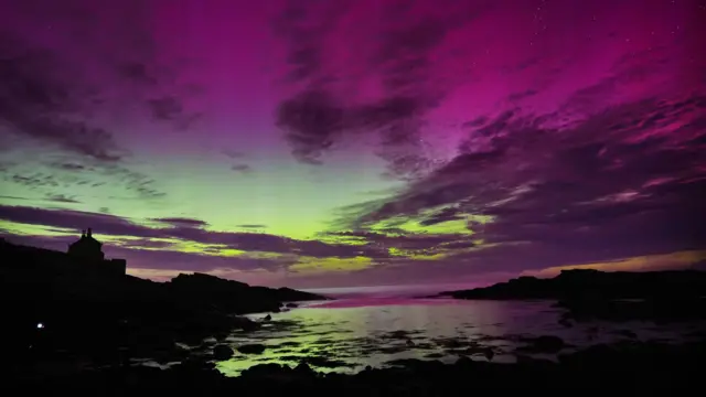 Aurora boreal em Howick, em Northumberland