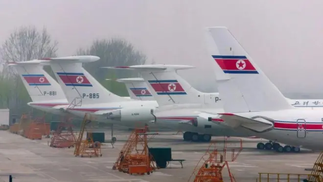 Aeronaves da Air Koryo enfileiradas no aeroporto de Samjiyon, na Coreia do Norte, em foto de arquivo