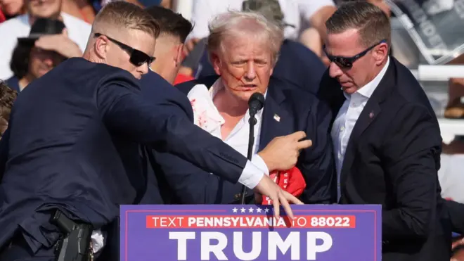 Trump após ataque em palco de comício