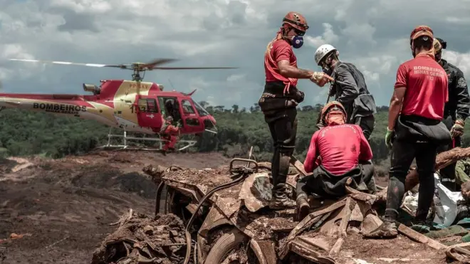 Buscas dos bombeiros já duram mais de 150 dias