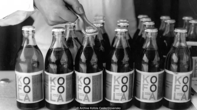 A Kofola foi criada na antiga Tchecoslováquia como uma alternativa à Coca-Cola numa época em que os produtos ocidentais eram proibitivamente caros