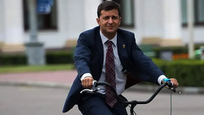 A comédia dramática inspirou um partido político, o 'Servant of the People', que catapultou Zelensky à presidência em maio de 2019