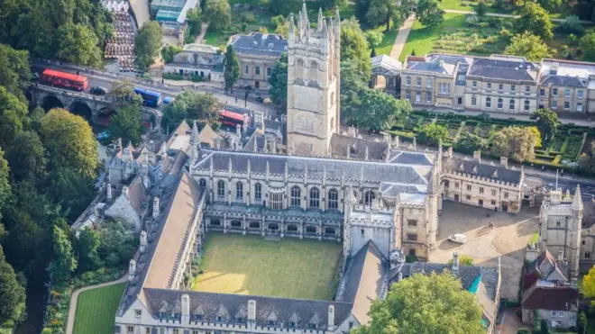 Vista aérea do Magdalene College, na Universidade de Oxford