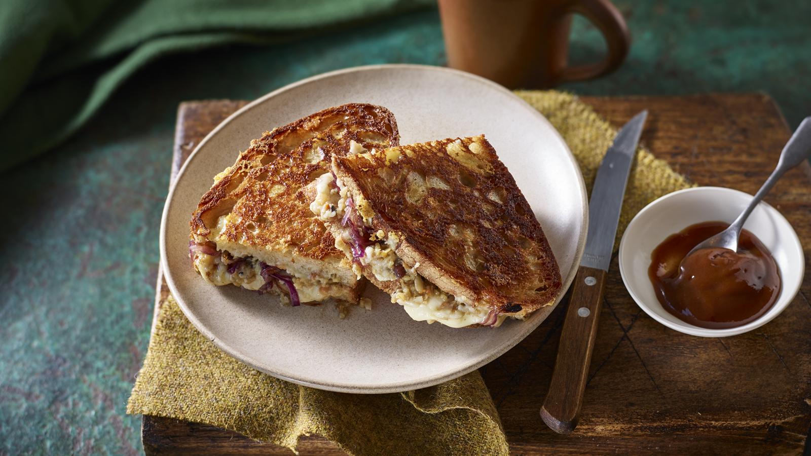 Haggis toastie 