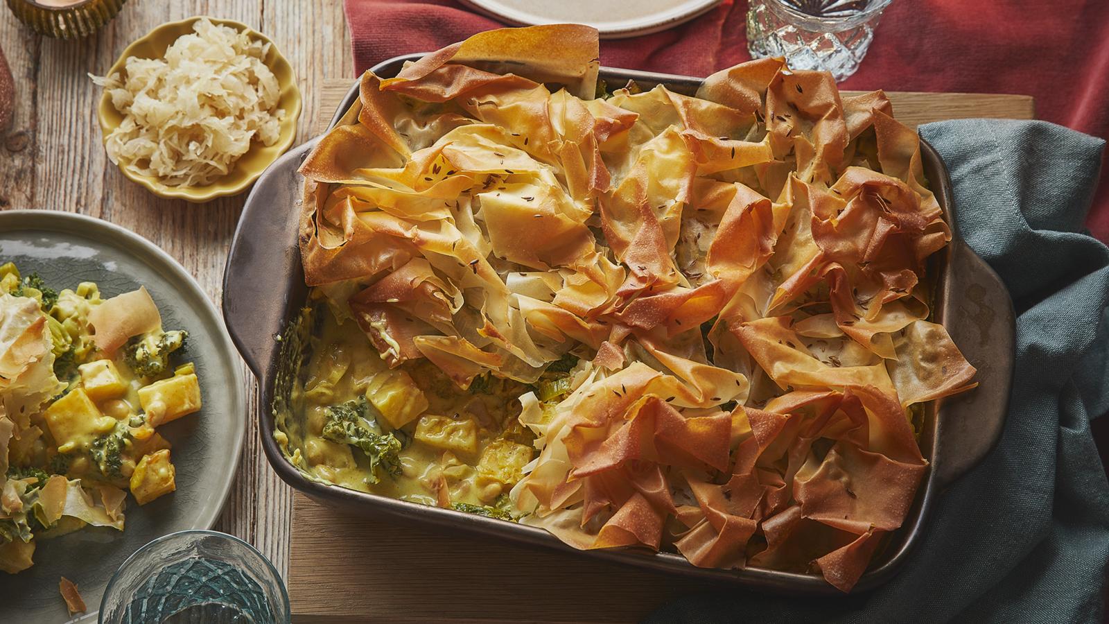 Cheesy curried swede and bean pie 