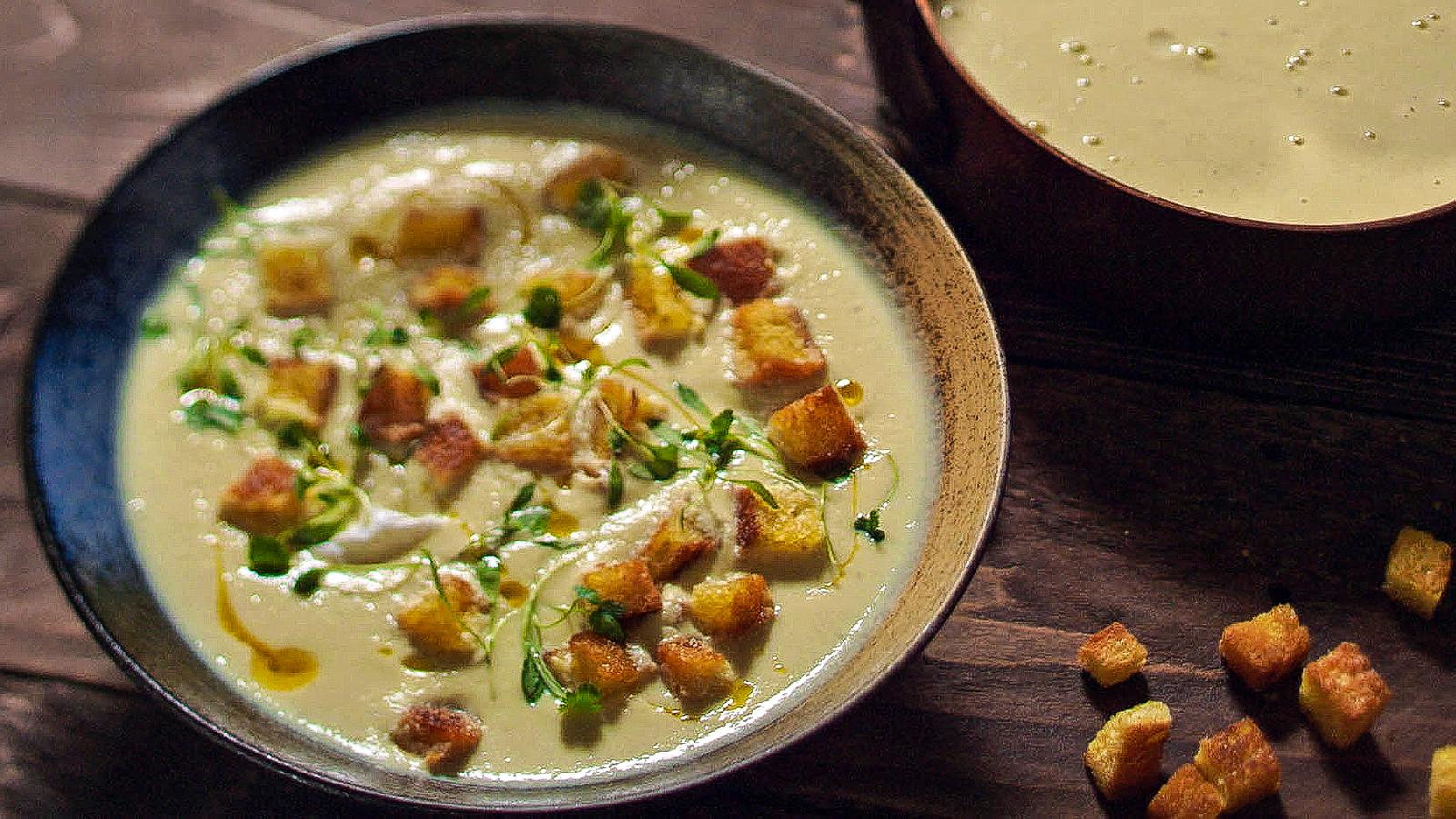 Curried cauliflower soup