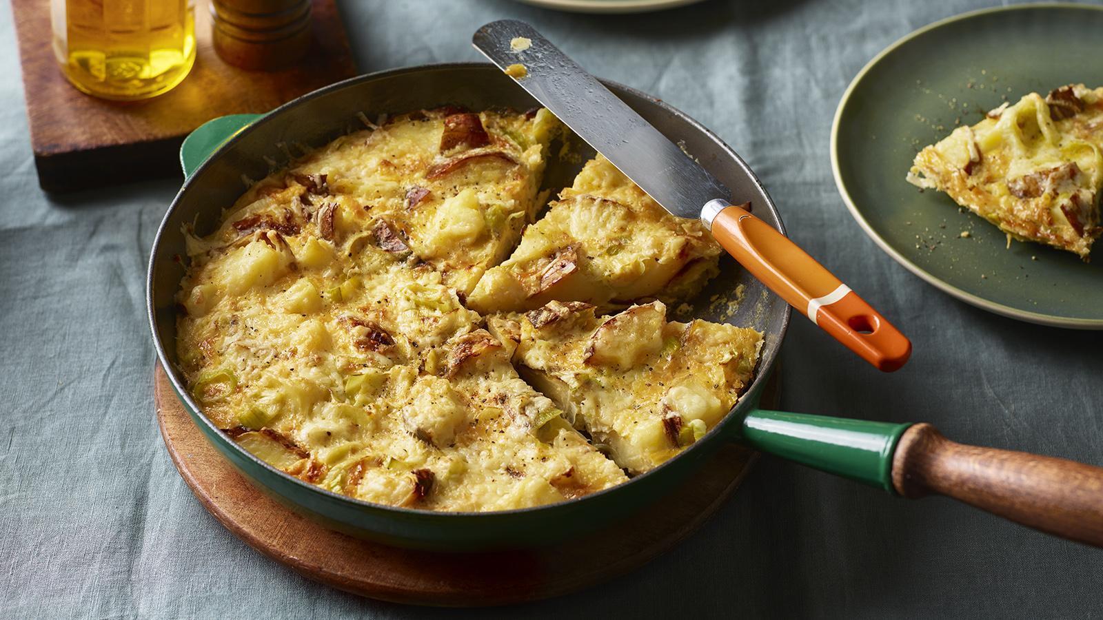 Leek and cheddar frittata