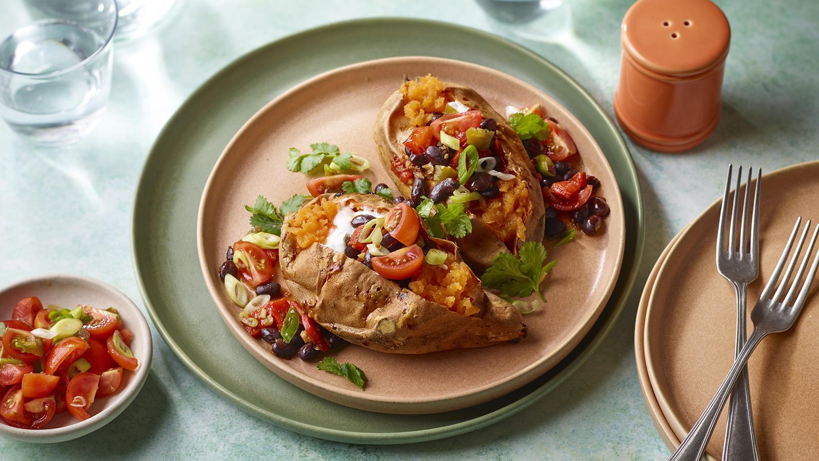 Roasted sweet potatoes with chipotle black beans