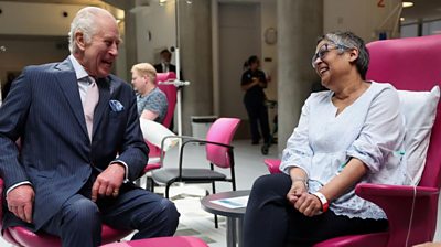 King Charles with a woman in University College Hospital Macmillan Cancer Centre