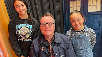 Newsrounders Mia and Talia with Doctor Who showrunner Russell T Davies