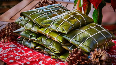 Four traditional Christmas foods from around the world