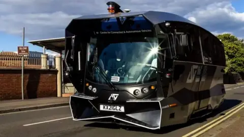 Self-driving bus