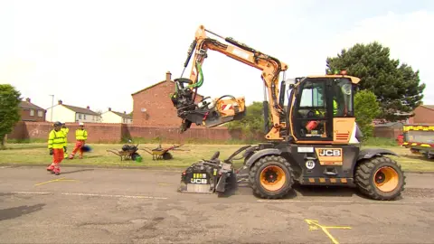 The JCB Pothole Pro