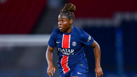 Sandy Baltimore playing for Paris St-Germain