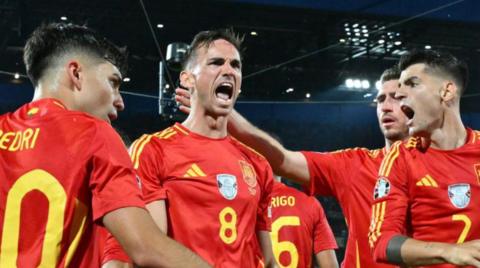 Spain players celebrate