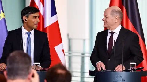 Rishi Sunak and Olaf Scholz in Berlin