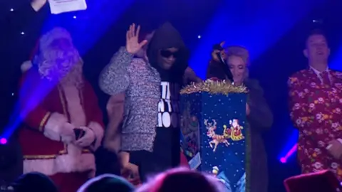 Tinchy Stryder turns Mansfield Christmas lights on