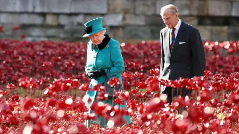 PA Media The Queen & Prince Philip at the Tower of London's poppy installation Nov 2014