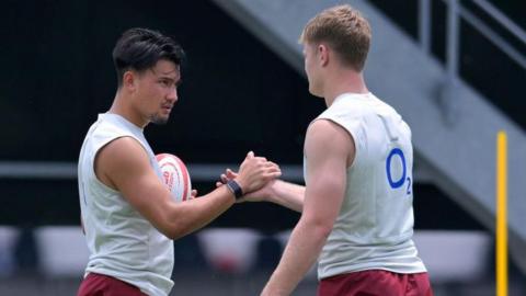 Marcus Smith and Fin Smith at England training
