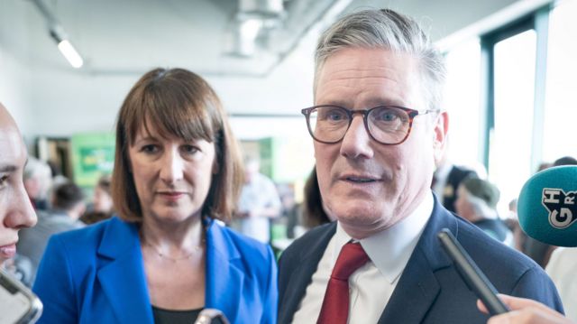 Rachel Reeves and Keir Starmer campaigning in Swindon on 19 June