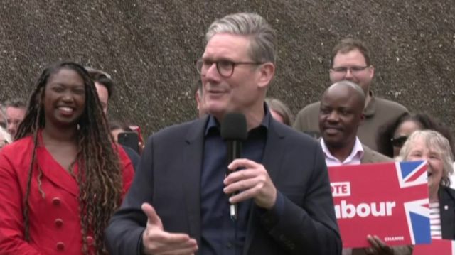 Kei Starmer giving a speech in Buckinghamshire