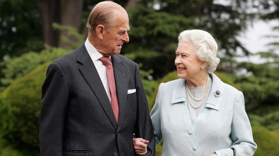 Queen Elizabeth and Prince Philip walk at Broadlands in Romsey, 2007