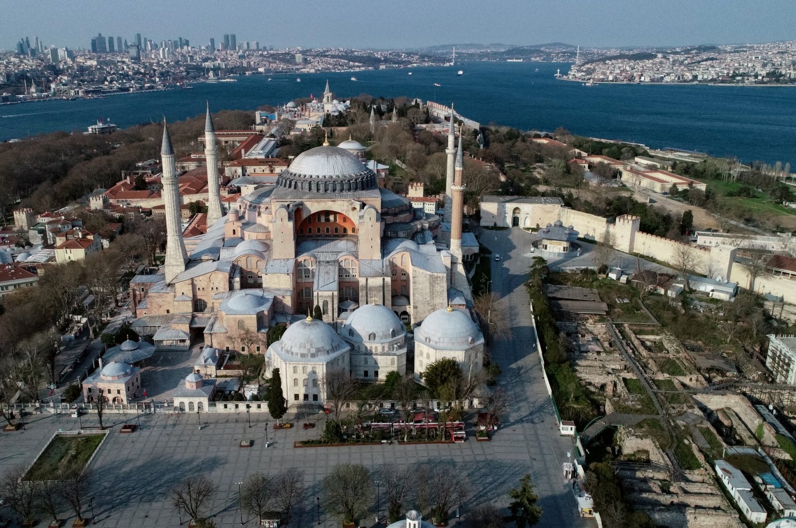 An aerial view of deserted streets around Hagia Sophia during a two-day curfew imposed to prevent the spread of the coronavirus, Istanbul, Turkey, April 11, 2020. (Reuters Photo)