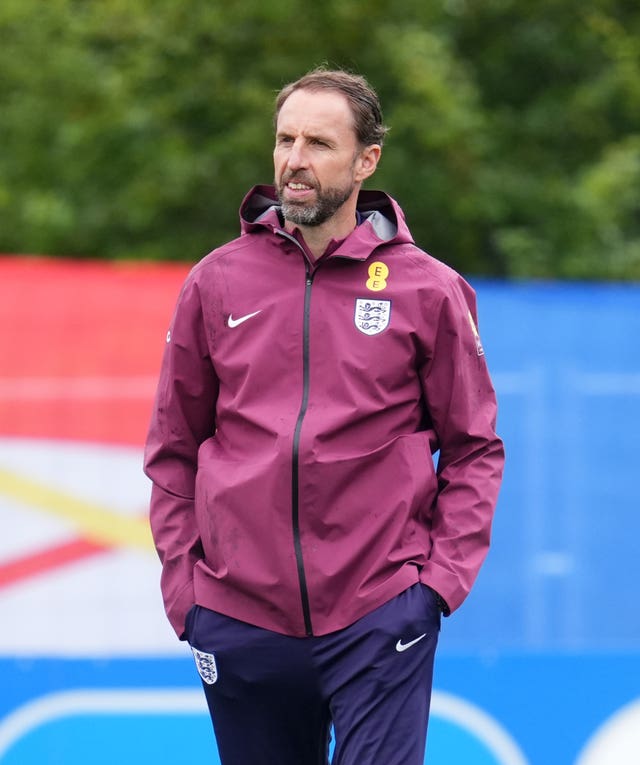 Gareth Southgate oversees England training