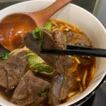 CP值最高牛肉麵不是三商巧福！老饕推它「牛肉大塊軟嫩、入口即化」，85元百吃不膩