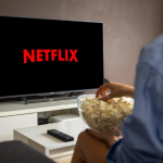 網路影片那麼多，Netflix靠什麼賺錢？一文看懂網飛經營模式，不只是上架獨家內容