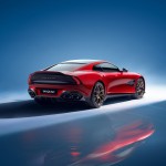  Aston Martin Vanquish因V12引擎再度披掛上陣 