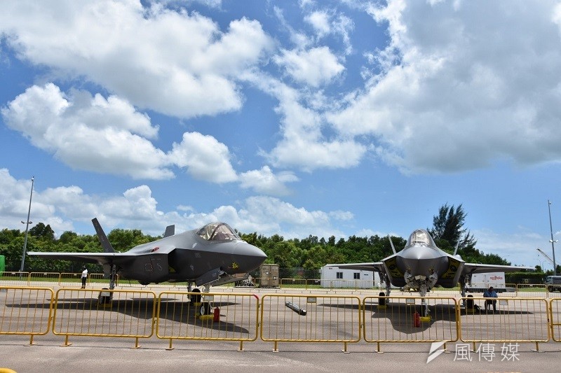 新加坡空軍於2月24日宣佈將採購八架F-35A戰鬥機，圖為本年度新加坡航展上，美國空軍第4中隊展示的F-35A。（作者提供）