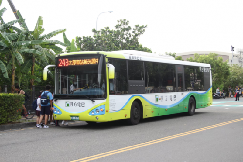 台中四方客運屢次爆發罷駛、脫班狀況，挨罰244萬元。（圖／翻攝自記者爆料網）