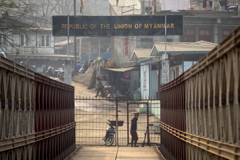 2021年3月20日，印度米佐拉姆邦的印緬邊境。由於緬北衝突，估計有5000名難民逃離緬甸西部欽邦、進入印度境內。（美聯社）