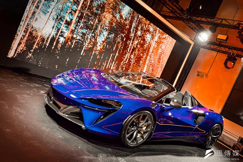 2025 McLaren Artura Spider油電敞篷超跑抵台！1528萬起、馬力一舉突破700ps！