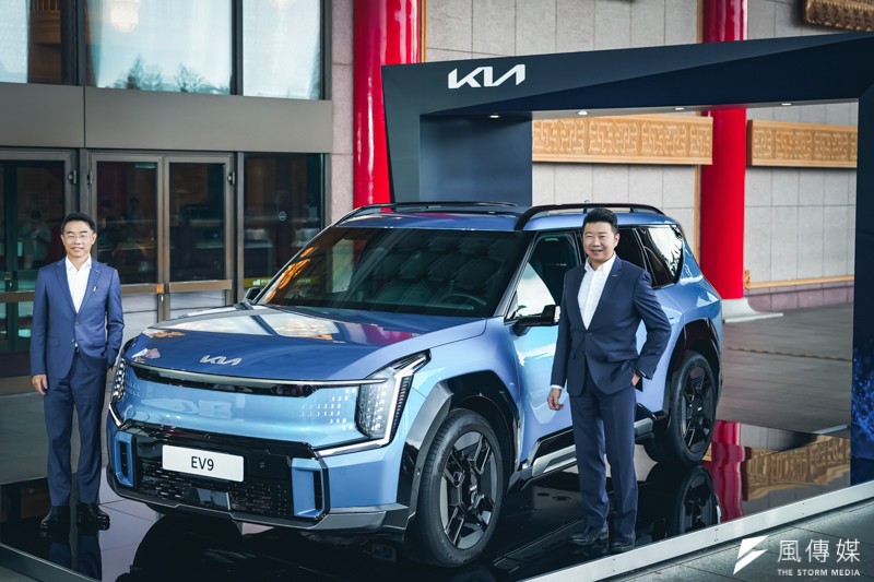 2024 KIA EV9旗艦純電豪華休旅279.9萬起正式上市！加贈熱能回收系統、遙控智慧停車等配備，最不該錯過的年度風雲車！