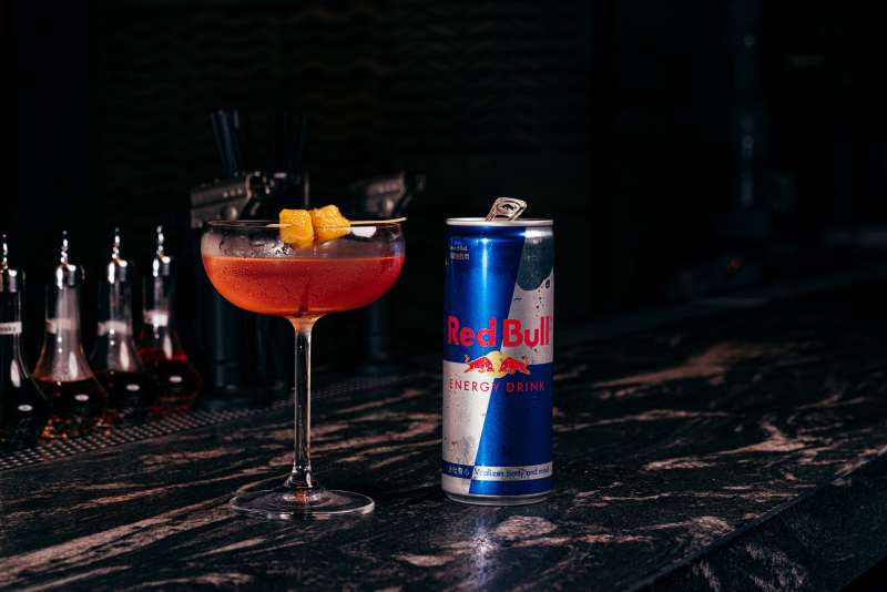 Red Bull Bar Block無夜城限定特調-The Hermit Bistro 隱士餐酒館（圖/Red Bull Bar Block）