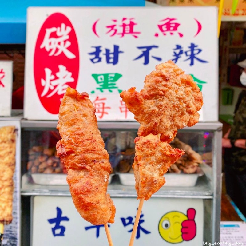 台南國華街美食：阿伯炭烤黑輪甜不辣。（圖／取自IG@ling_eatting_day）