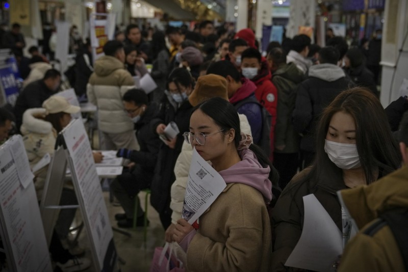 中國青年失業率高，中國年輕人找工作的競爭相當激烈。（AP）