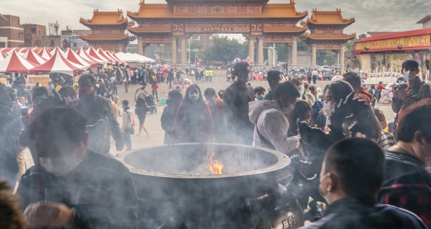 王義雄觀點：彈藥應囤總統府，別拿宮廟當祭品